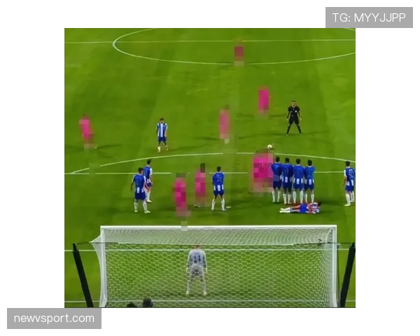 任意球规则中裁判如何判定犯规位置及执行细节解析