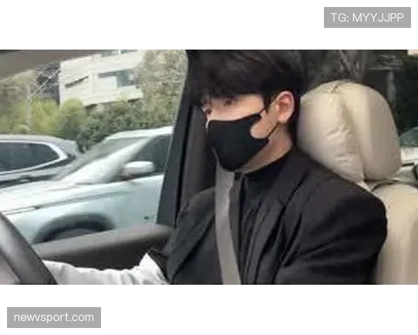 张琳芃这训练完直接去接娃的穿搭，真不像挣那么多钱的人