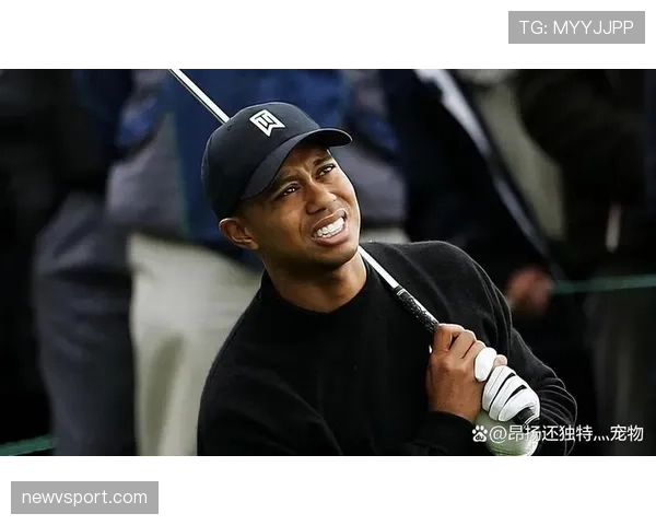 泰格·伍兹赛后直接走进私人停机坪，我刷到这画面就想把银行卡藏起来