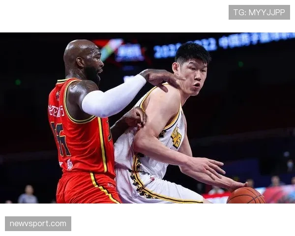 胡金秋场上像打怪，场下天天准点躺平，这反差到底谁顶得住？